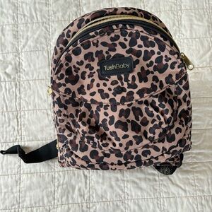 TushBaby Leopard Print Baby Hip Carrier